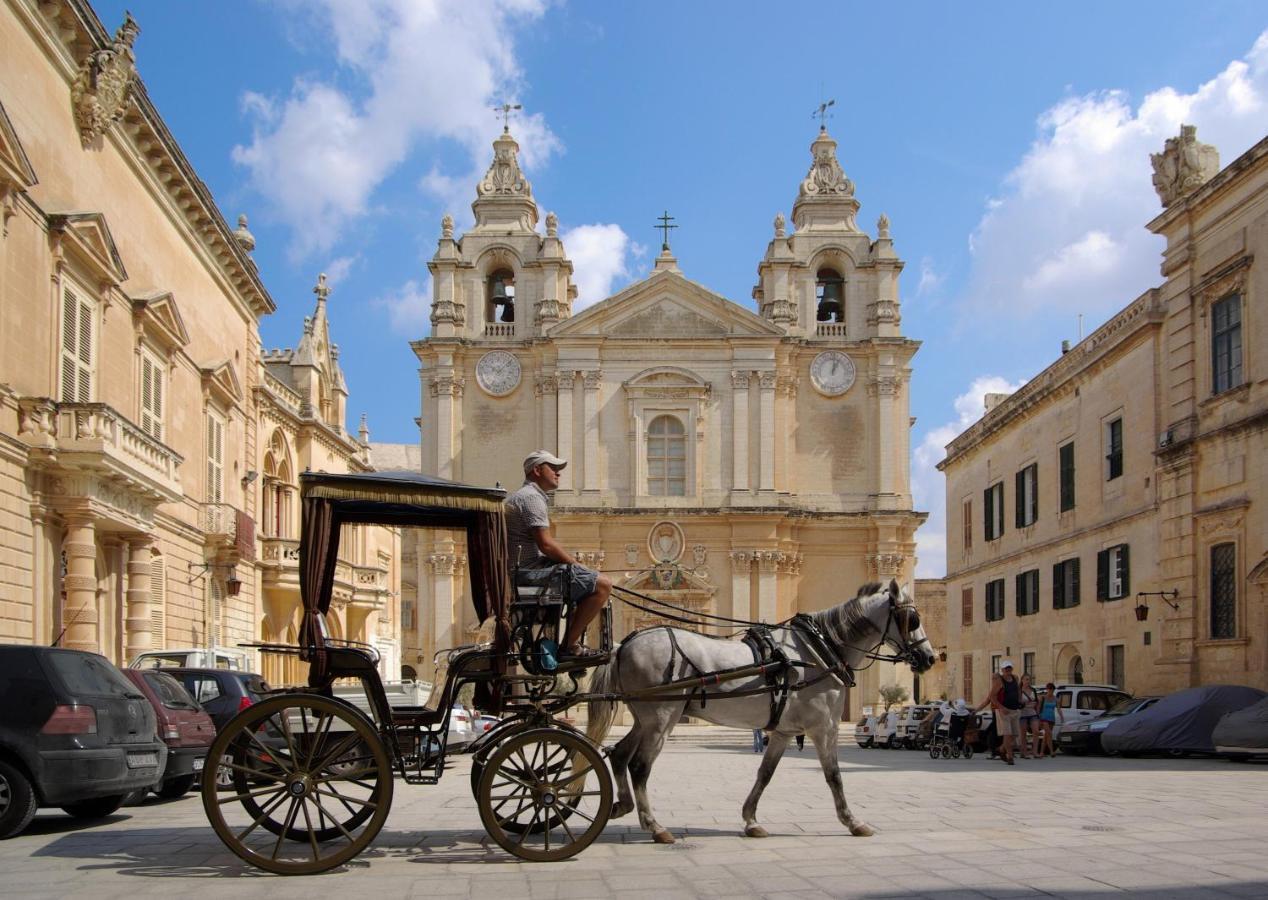 Central Rooms - Near Valletta & Sliema - Best Bus Lines Hamrun Екстериор снимка